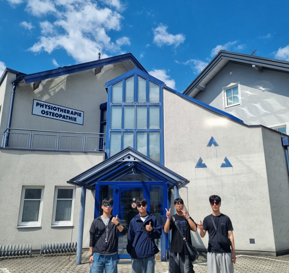 2025 하계 팀별 해외연수 장학생 장용탁, 임요한, 오재환, 정시우, 김성현